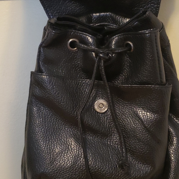 Small backpack - Picture 2 of 2